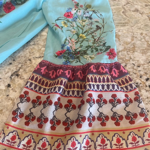 Umgee Women Size M Aqua Floral Peasant Blouse Boho Off the Shoulders Bell Sleeve - Picture 3 of 7